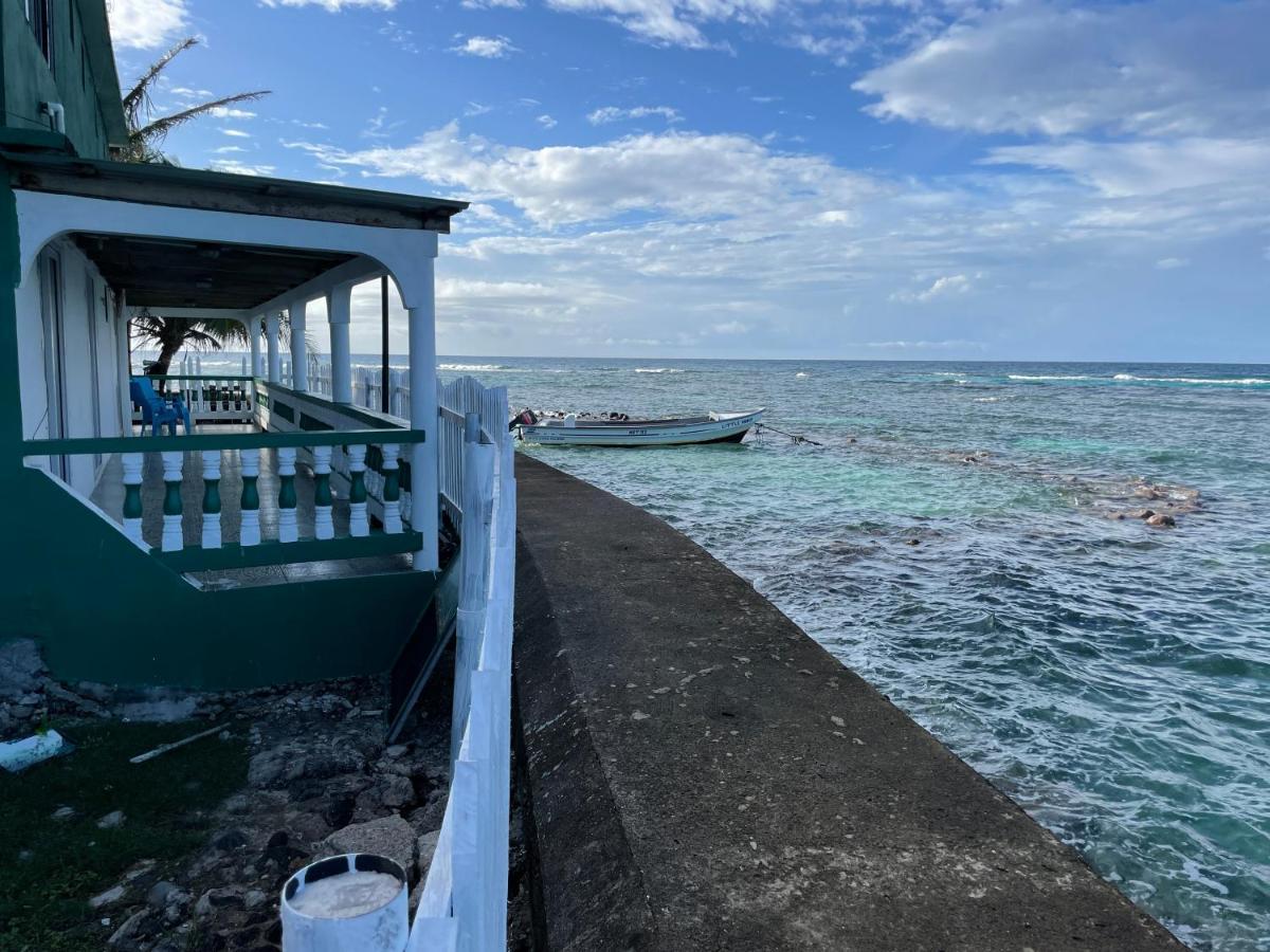 The Wave Hostel Corn Island Brig Bay Eksteriør bilde
